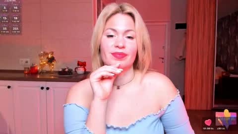 Snapshot of vip_juicy chatting on 12-15-25, 08:51 VelvettTime online show from 12-15-25, 08:51