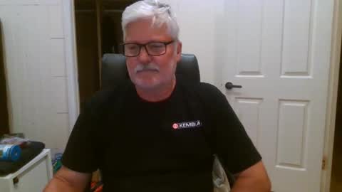 viper654321 online show from 10-19-25, 07:42