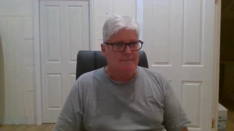 viper654321 online show from 04-17-26, 08:06