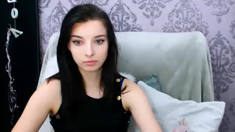 VirginLuna online show from 11-13-25, 08:30