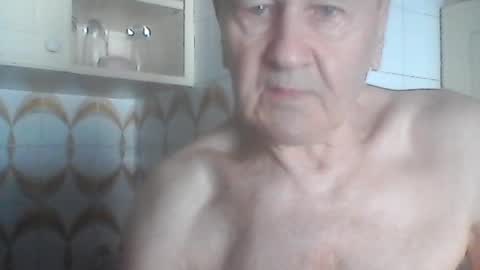 Snapshot of virgomandel chatting on 06-25-26, 04:11 virgomandel online show from 06-25-26, 04:11
