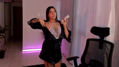 Lu online show from 11-18-25, 10:36