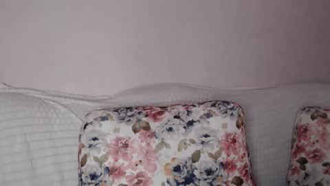 Snapshot of vitalina_freedom chatting on 03-02-25, 05:14 Vitalina online show from 03-02-25, 05:14