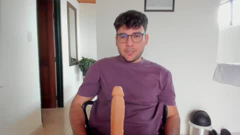 Vito Ferrer online show from 10-16-25, 03:46