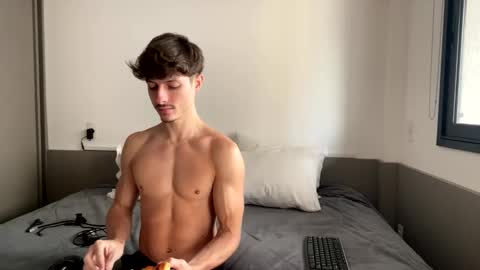 Snapshot of vitoraugustoxxx chatting on 10-27-25, 11:47 vitoraugustoxxx online show from 10-27-25, 11:47