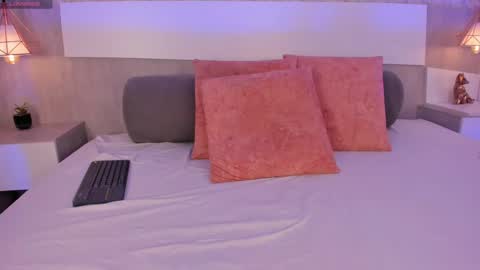 Vttoria online show from 04-14-26, 04:46