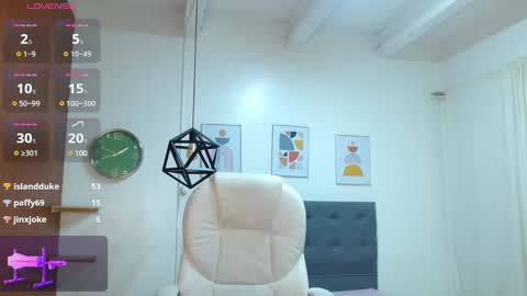 Snapshot of vittoria_lombardi07 chatting on 01-26-25, 08:57 VITTORIA online show from 01-26-25, 08:57