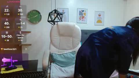 Snapshot of vittoria_lombardi07 chatting on 01-30-25, 01:10 VITTORIA online show from 01-30-25, 01:10