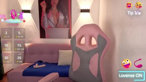 Snapshot of vittoria_lombardi07 chatting on 09-10-25, 08:14 VITTORIA online show from 09-10-25, 08:14