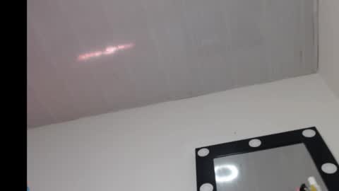 Snapshot of vittoria_romano chatting on 02-20-25, 02:18 vittoria online show from 02-20-25, 02:18