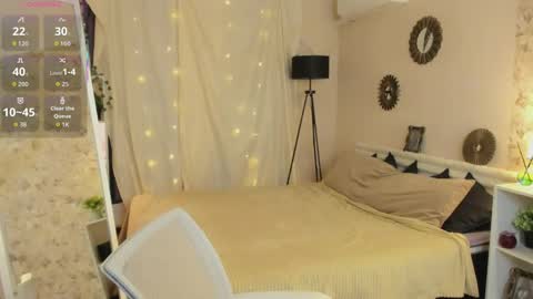 VittoriaNix online show from 05-09-26, 04:23