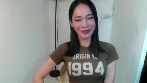 Snapshot of vivahotbabessandra chatting on 05-20-26, 05:30 SANDRA GOING YOU online show from 05-20-26, 05:30