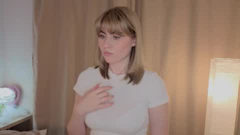 Snapshot of vivandellapenna chatting on 10-05-25, 06:17 Melissa online show from 10-05-25, 06:17
