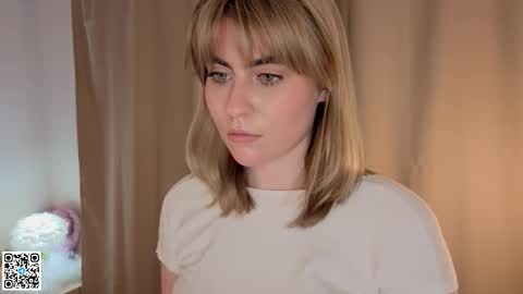 Snapshot of vivandellapenna chatting on 10-12-25, 06:07 Melissa online show from 10-12-25, 06:07