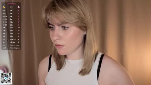 Snapshot of vivandellapenna chatting on 10-19-25, 06:08 Melissa online show from 10-19-25, 06:08