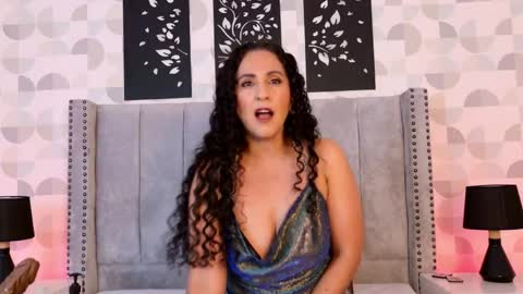 VIVIANA DOMINGUEZ online show from 04-20-26, 06:53