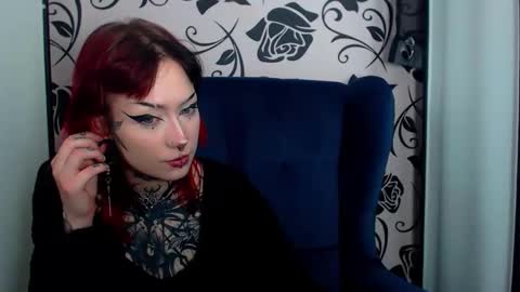 Snapshot of viviadarc chatting on 11-28-25, 06:32 ViviaDarc online show from 11-28-25, 06:32