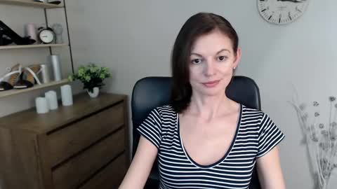 Vivian online show from 12-14-24, 10:02