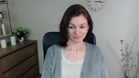 Vivian online show from 01-21-25, 10:08