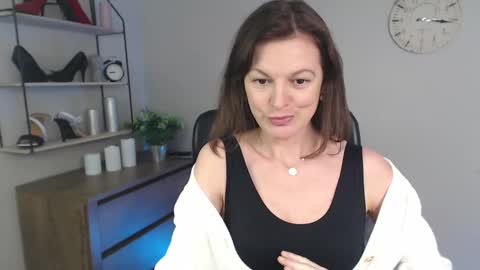 Vivian online show from 03-05-25, 10:33