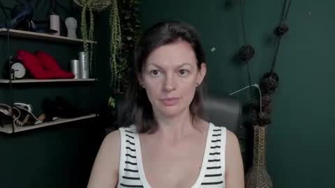 Vivian online show from 03-11-25, 06:53