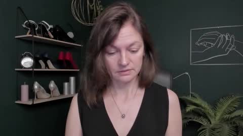 Vivian online show from 11-04-25, 06:56