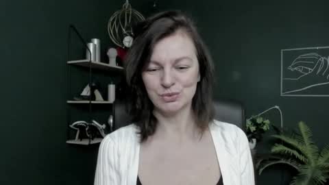 Vivian online show from 03-31-26, 06:03