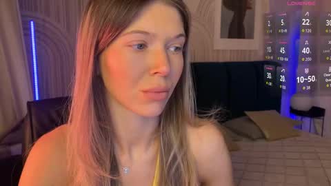 Snapshot of vivian_evans_ chatting on 02-06-26, 01:10 Vivian Evans online show from 02-06-26, 01:10