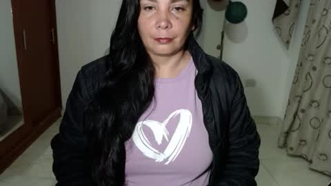 vivian_milf_paint online show from 10-31-25, 02:56