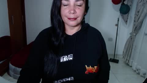 vivian_milf_paint online show from 11-24-25, 10:53