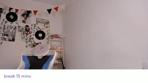 vivian_qwerty online show from 01-22-25, 07:35