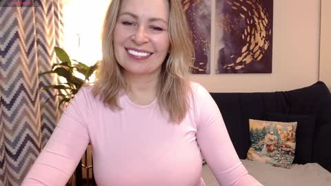 Snapshot of vivian_soul chatting on 12-06-24, 06:28 Vivian online show from 12-06-24, 06:28