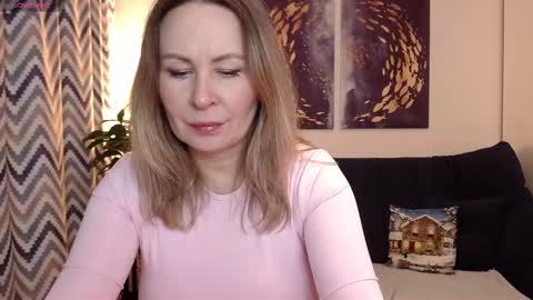 Snapshot of vivian_soul chatting on 02-16-25, 06:21 Vivian online show from 02-16-25, 06:21