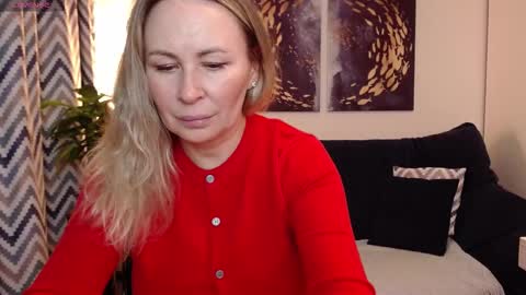 Snapshot of vivian_soul chatting on 09-17-25, 05:47 Vivian online show from 09-17-25, 05:47