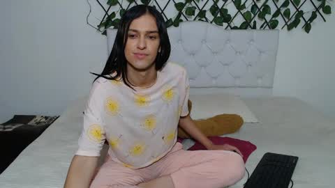 instagram Viviana73215 online show from 04-29-26, 12:20