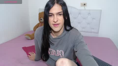 Snapshot of vivianalatin chatting on 06-17-26, 12:07 instagram Viviana73215 online show from 06-17-26, 12:07