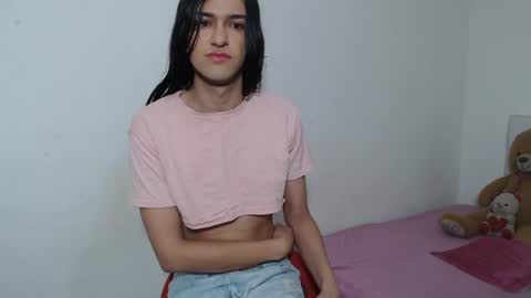 Snapshot of vivianalatin chatting on 06-20-26, 09:34 instagram Viviana73215 online show from 06-20-26, 09:34