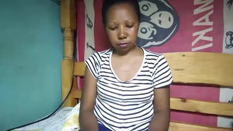 Snapshot of viviane0812 chatting on 02-26-25, 08:11 viviane0812 online show from 02-26-25, 08:11