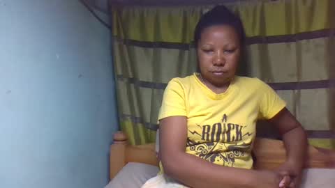 Snapshot of viviane0812 chatting on 10-18-25, 12:57 viviane0812 online show from 10-18-25, 12:57