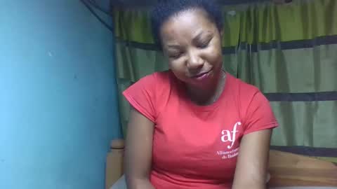 Snapshot of viviane0812 chatting on 12-02-25, 01:11 viviane0812 online show from 12-02-25, 01:11