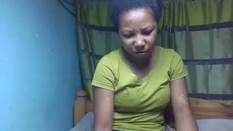 Snapshot of viviane0812 chatting on 12-04-25, 05:32 viviane0812 online show from 12-04-25, 05:32