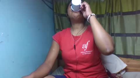 Snapshot of viviane0812 chatting on 12-14-25, 10:14 viviane0812 online show from 12-14-25, 10:14