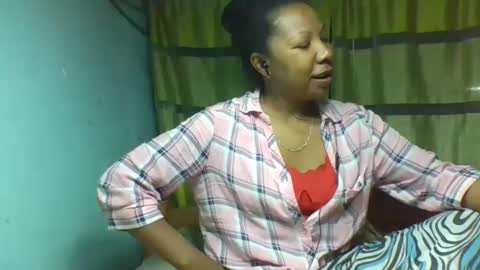 Snapshot of viviane0812 chatting on 01-14-26, 12:22 viviane0812 online show from 01-14-26, 12:22