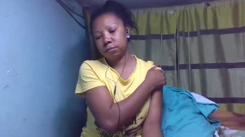 Snapshot of viviane0812 chatting on 02-03-26, 05:18 viviane0812 online show from 02-03-26, 05:18