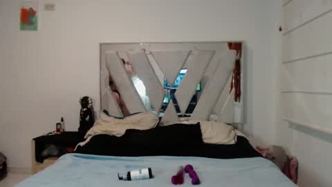 Snapshot of vivianita_lov19 chatting on 09-19-25, 11:38 Viviana online show from 09-19-25, 11:38