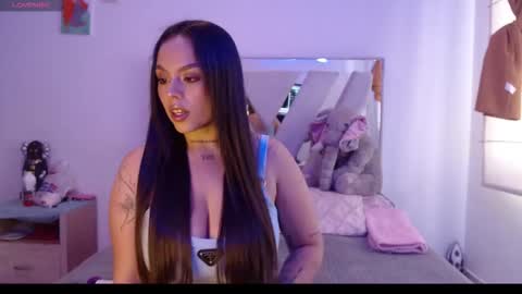Snapshot of vivianita_lov19 chatting on 10-11-25, 04:27 Viviana online show from 10-11-25, 04:27