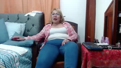 Snapshot of viviannajhonson chatting on 12-18-24, 04:31 ViviannaJhonson online show from 12-18-24, 04:31