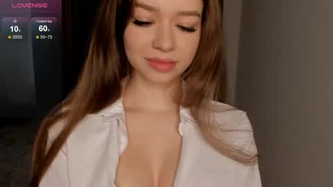 viviannayt online show from 10-18-25, 12:50