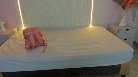 vivianowen9 online show from 03-16-26, 12:09