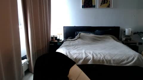 Snapshot of vivica_coke chatting on 04-29-26, 09:24 VI online show from 04-29-26, 09:24